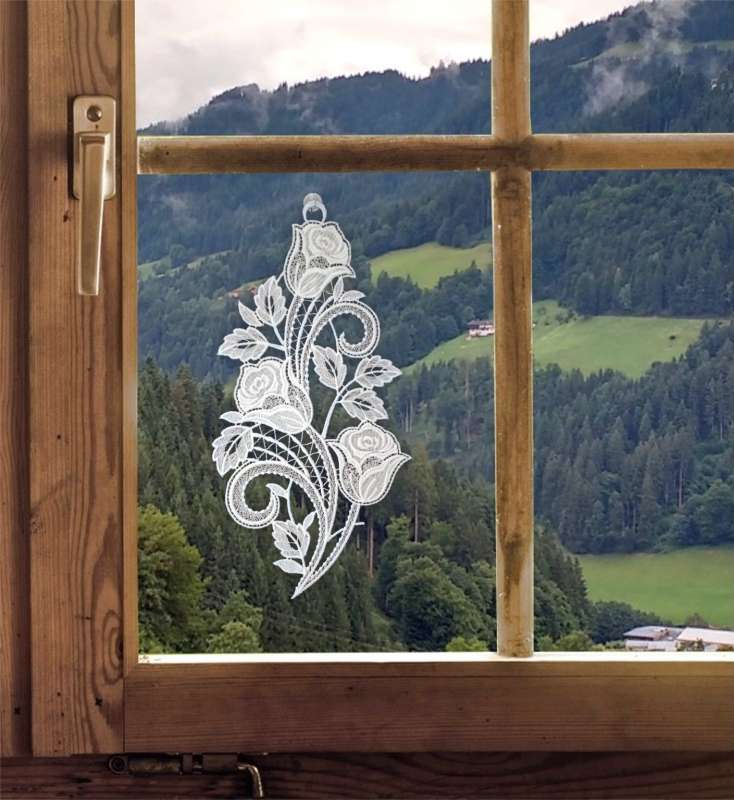 Fensterdekoration Rosen aus weißer Plauener Spitze