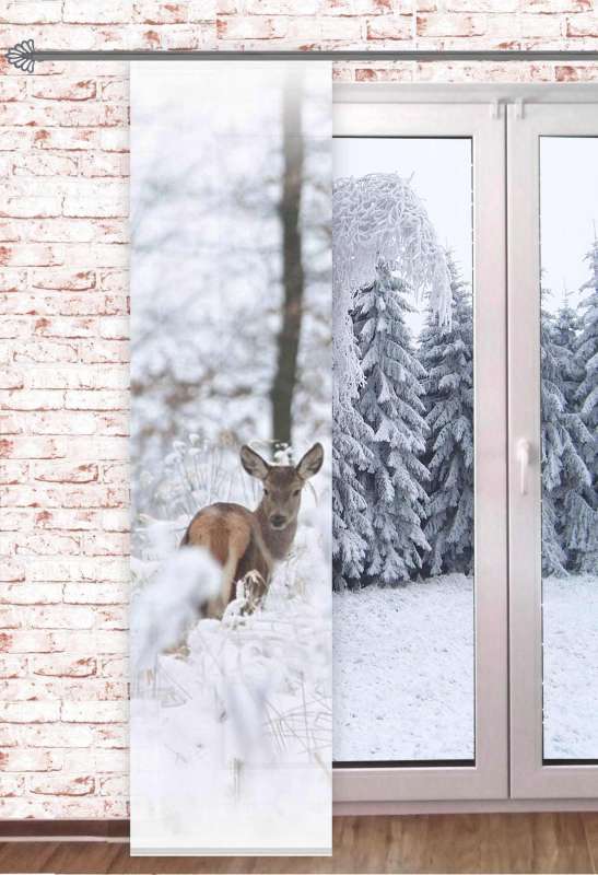 Schiebevorhang Reh im Schnee am Fenster