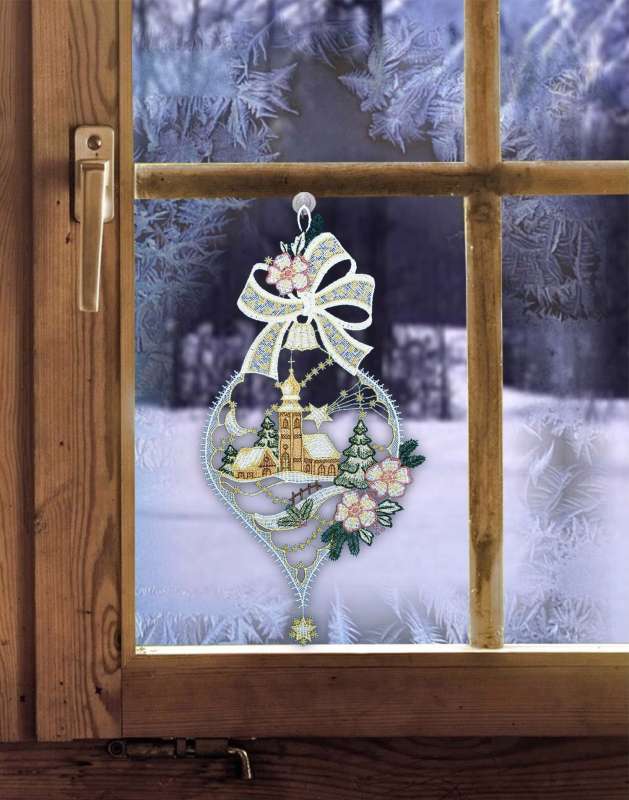 Winterdeko für das Fenster mit Kirchemotiv