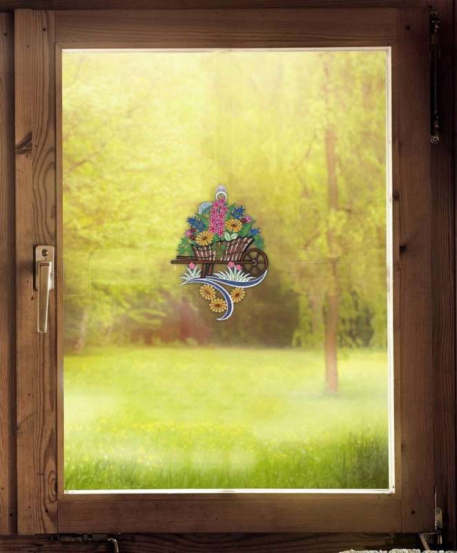 Fensterdeko Schubkarre mit Blumen Beispielbild