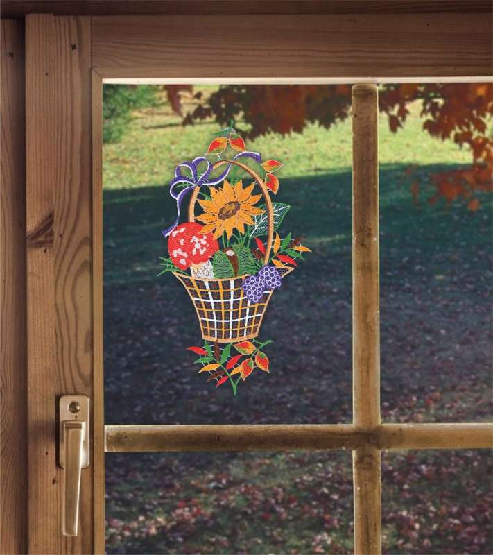 Fensterbild Herbstkorb aus Plauener Spitze