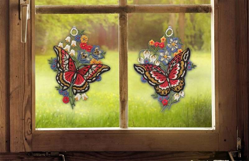 2er Set Spitzenbilder Schmetterlinge in rot am Fenster