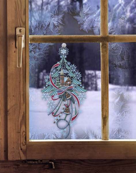weihnachtliche Fensterdeko aus Plauener Spitze