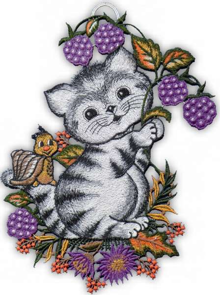 Herbstfensterbild Katze mit Brombeeren aus Plauener Spitze Herbstdeko