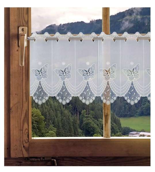 Kurzgardine Mara Schmetterling am Fenster