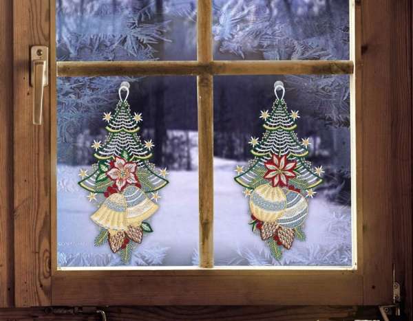 2er Set Weihnachtsfensterbilder BAUM MIT GLOCKE & KUGEL aus Plauener Spitze