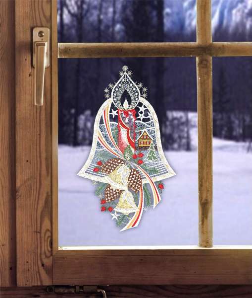 SpitzenbildWeihnachtstraum am Fenster dekoriert